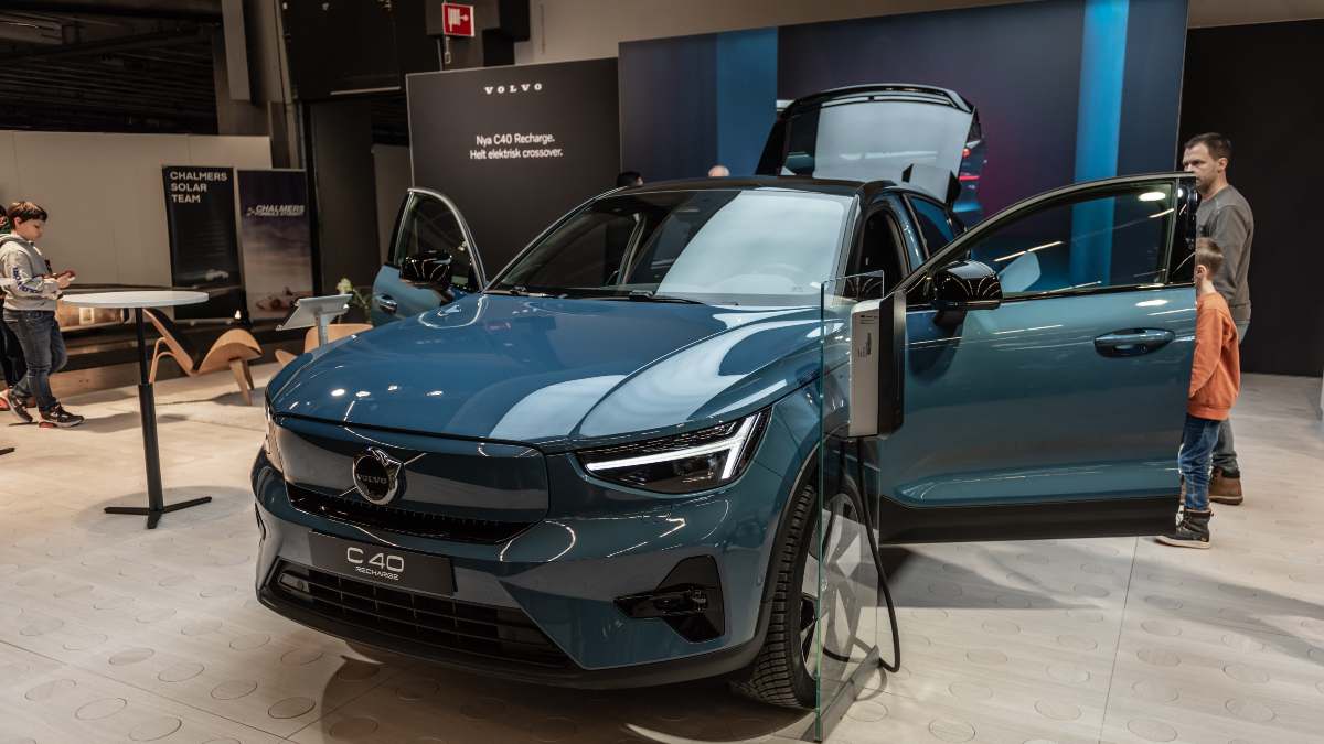 Volvo pour couper environ 3 000 rôles dans la restructuration