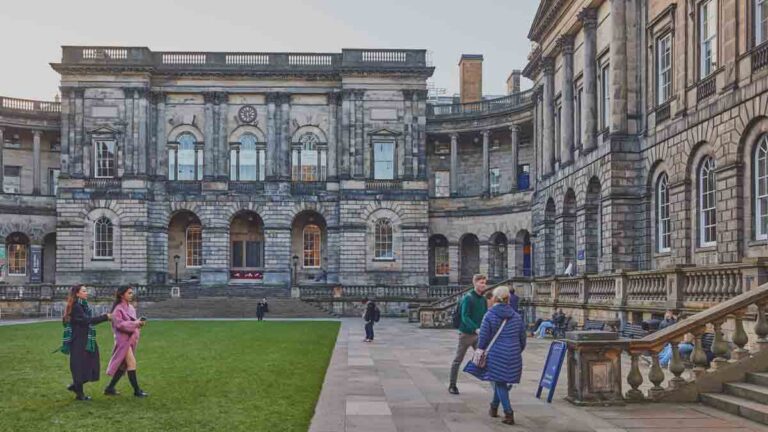 Le personnel de l'Université d'Edinburgh frappe pendant six jours