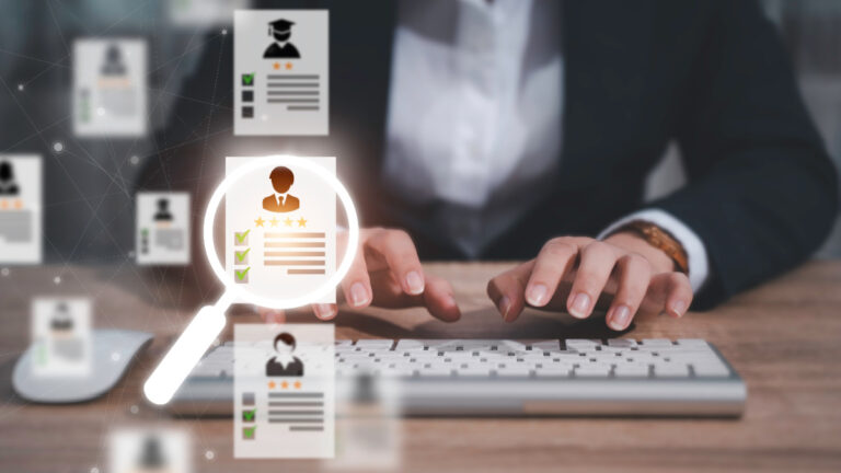 Les employeurs aux prises avec une tarification des candidats en flèche