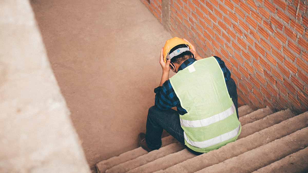 Déclin des décès en milieu de travail: les chutes de la hauteur restent un risque supérieur