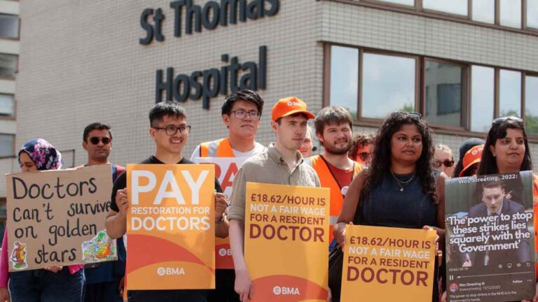 Le tiers des médecins résidents n'ont pas de travail de formation spécialisée
