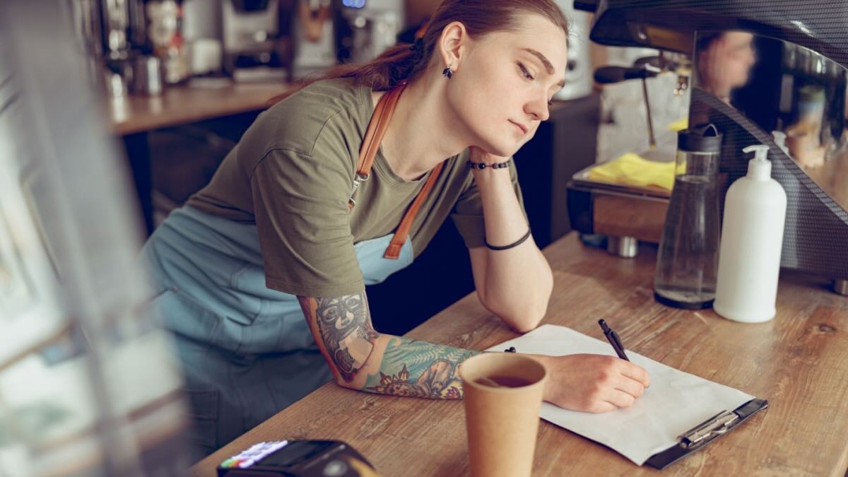 Les travailleurs ayant un deuxième emploi à un sommet de tous les temps