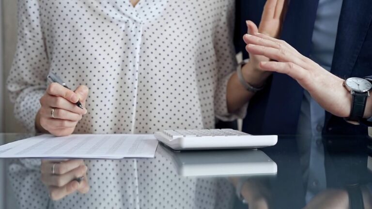 Pourquoi la formation en ligne n'aidera pas à réduire le harcèlement sexuel