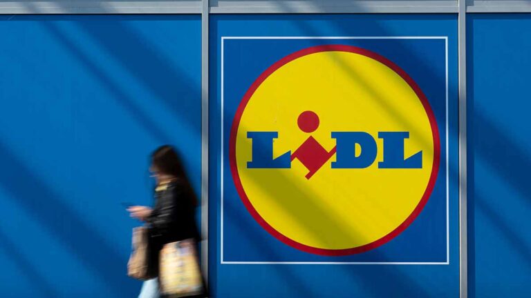 Lidl pour augmenter le salaire horaire d'entrée de gamme pour 35 000 employés