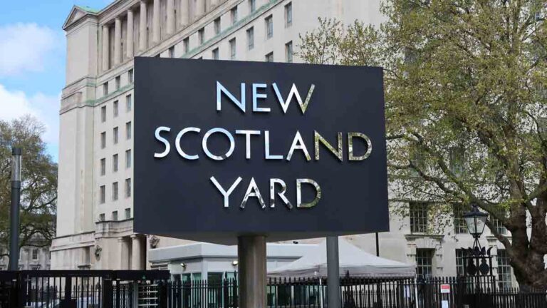 A rencontré le personnel de la police dans le bulletin de grève sur l'allocation de Londres