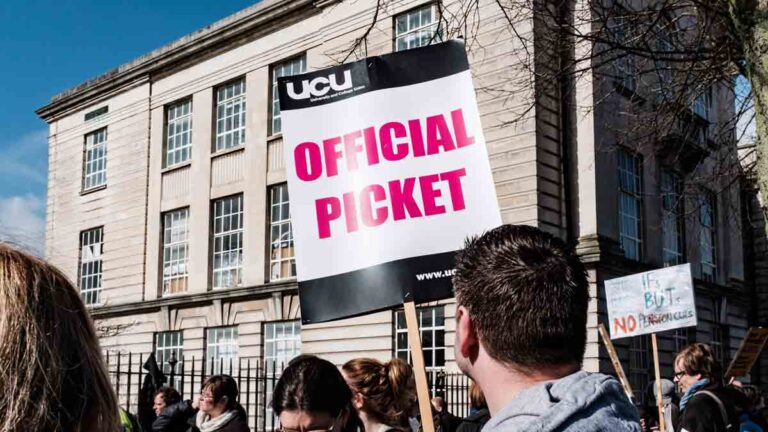 Les travailleurs universitaires voteront en bulletin de vote pour la grève nationale