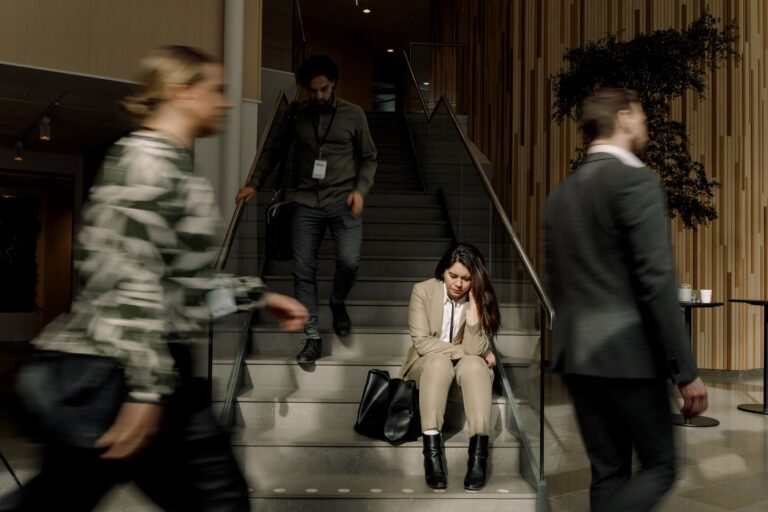 Le chômage atteint son plus haut niveau depuis près de cinq ans alors que le marché du travail continue de se refroidir