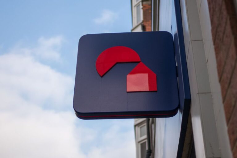 Êtes-vous éligible au prochain bonus Fairer Share de 100 £ de Nationwide ?