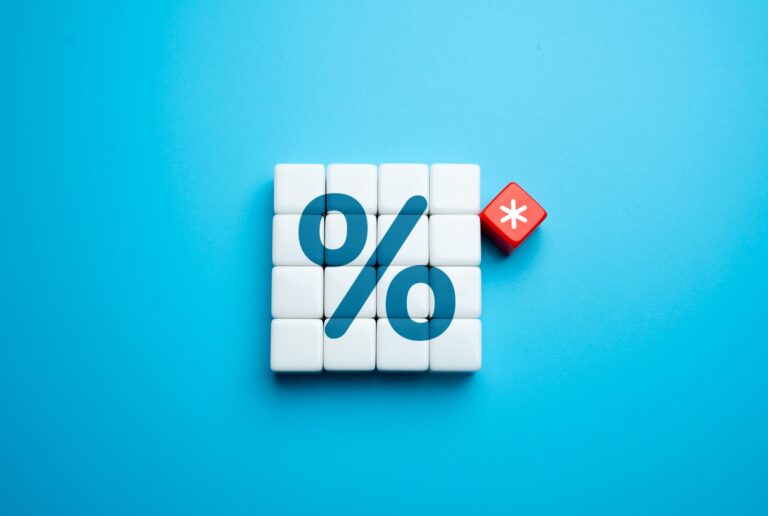 Frais forfaitaires ou frais en pourcentage : payez-vous trop cher pour vos investissements ?