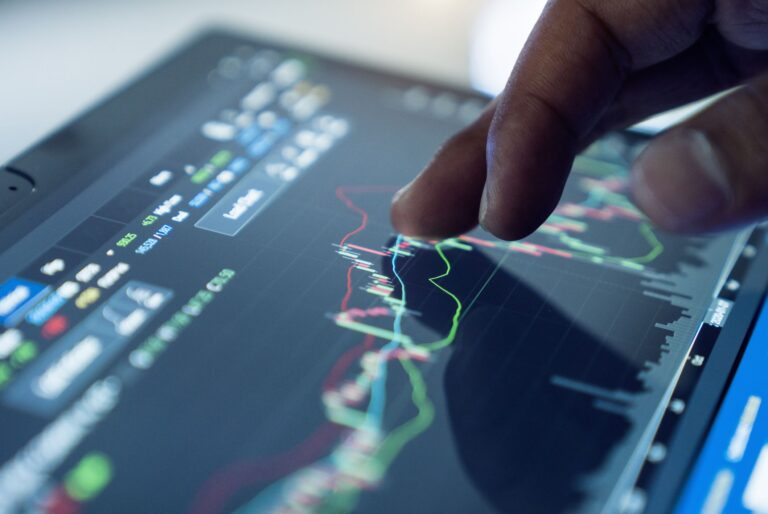 Les afflux de fonds ont atteint leur plus haut niveau depuis six mois en novembre : où les investisseurs placent-ils leur argent ?