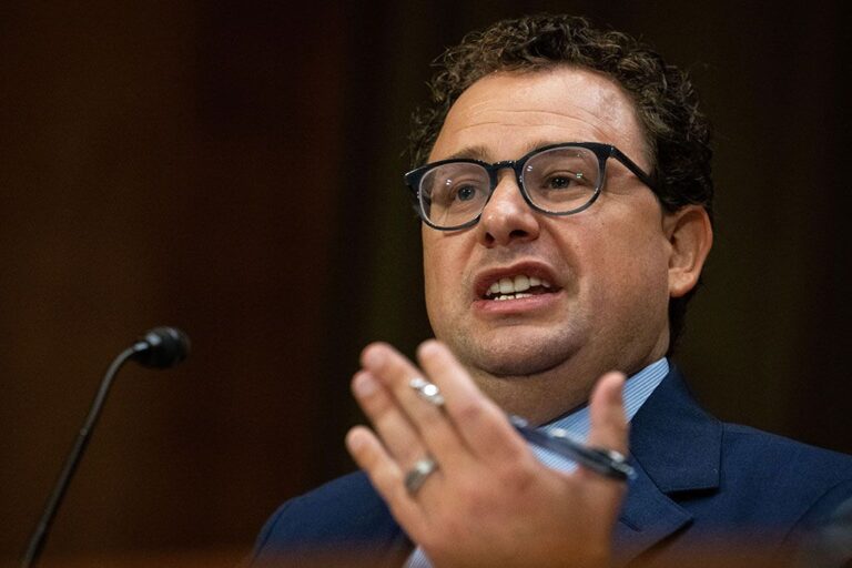 Dario Amodei d'Anthropic : le patron de l'IA en confrontation avec Trump