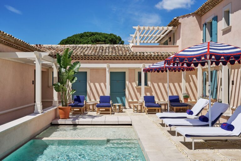 AREV Saint-Tropez : On parle de la ville de la Côte d'Azur