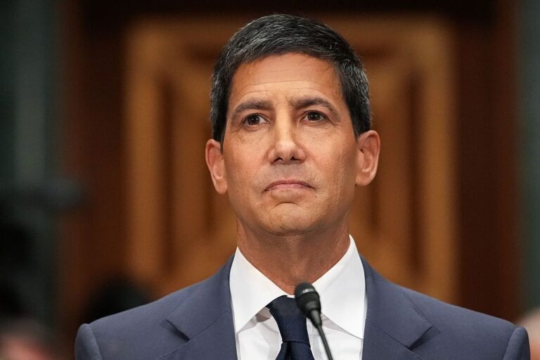 Les défis auxquels est confronté Kevin Warsh en tant que président de la Réserve fédérale