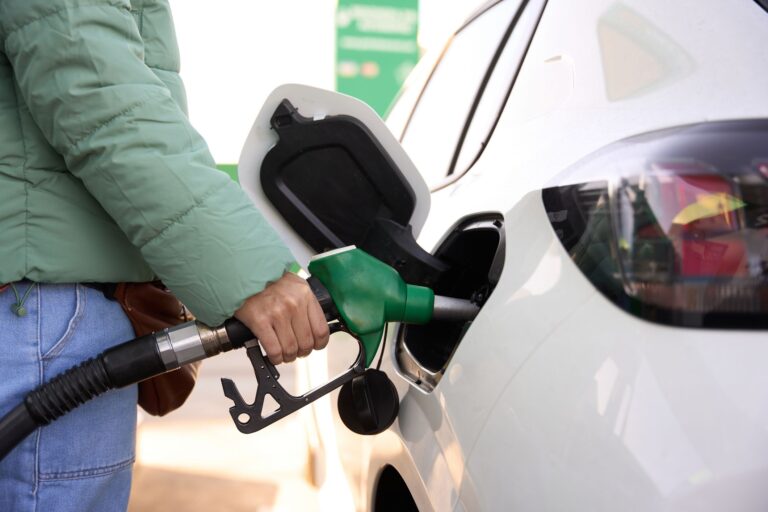 Les prix de l'essence expliqués : Qu'est-ce qui compose le prix d'un litre d'essence ?
