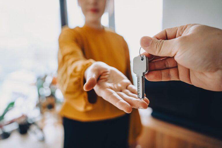 Pourquoi est-ce si long pour vendre ma maison ? Comment augmenter les chances d'obtenir une offre