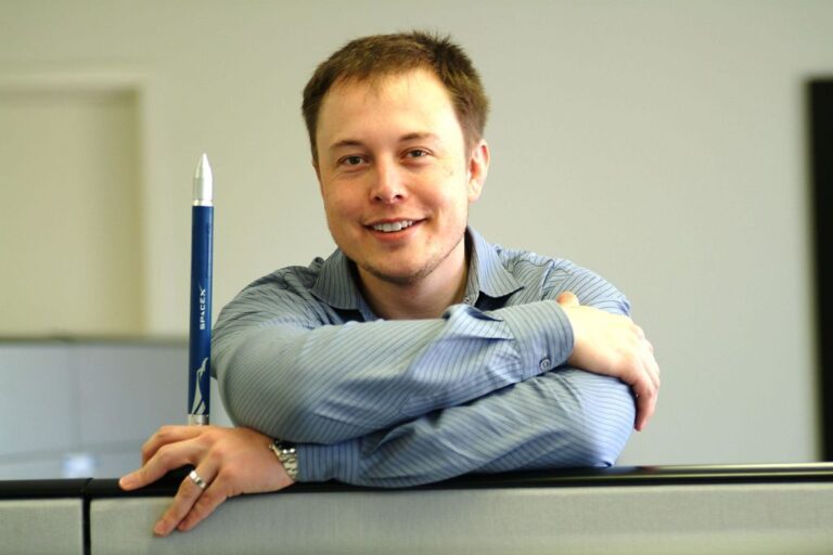 « Rendons à Elon Musk son dû – c'est un héros »