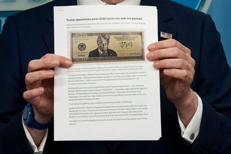 Le projet de loi de 250 dollars proposé par Donald Trump est un projet vaniteux et risqué