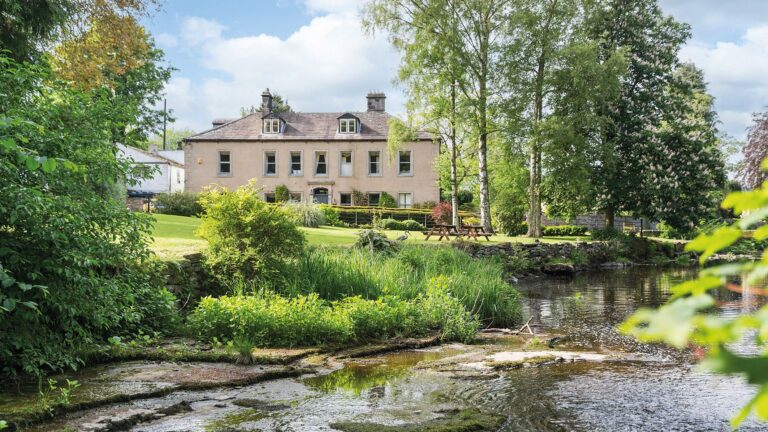Les meilleures propriétés à vendre sous le seuil de taxe sur les manoirs de 2 millions de livres sterling