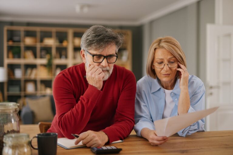 Comment les frais de la plateforme SIPP et les allégements fiscaux non réclamés pourraient vous coûter des dizaines de milliers de dollars à la retraite