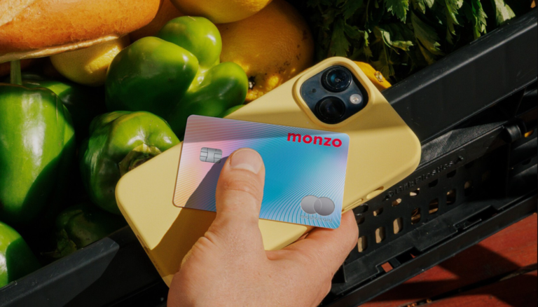 Monzo lance une nouvelle carte de crédit qui investit automatiquement le cashback – est-ce utile ?